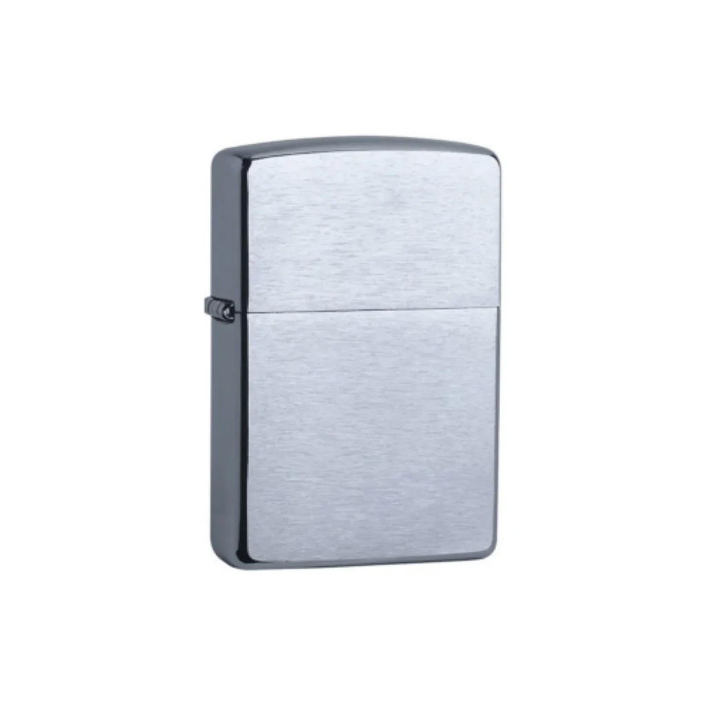Detaliu textură periată pe brichetă Zippo Brushed Chrome